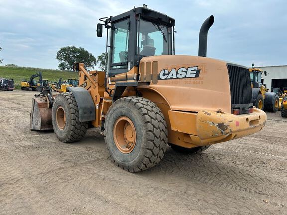 0 Case 621D