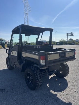 2022 John-Deere XUV 835M