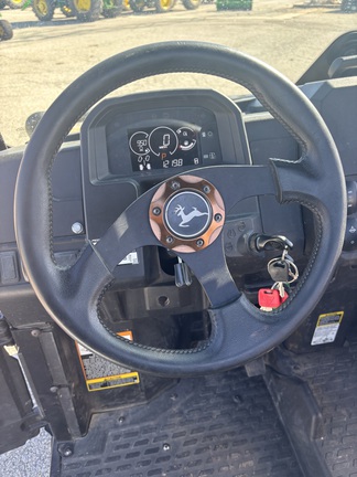 2022 John-Deere XUV 835M
