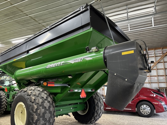 Used 2012 Brent 1082 Grain Carts at Koenig Equipment in Anna, OH - Photo2