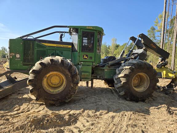 2023 John Deere 648L-II