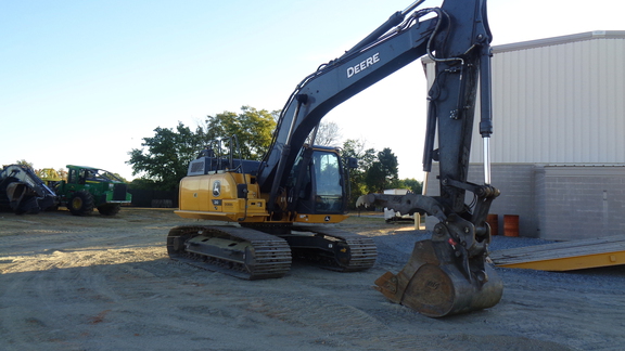 0 John Deere 210 P-Tier