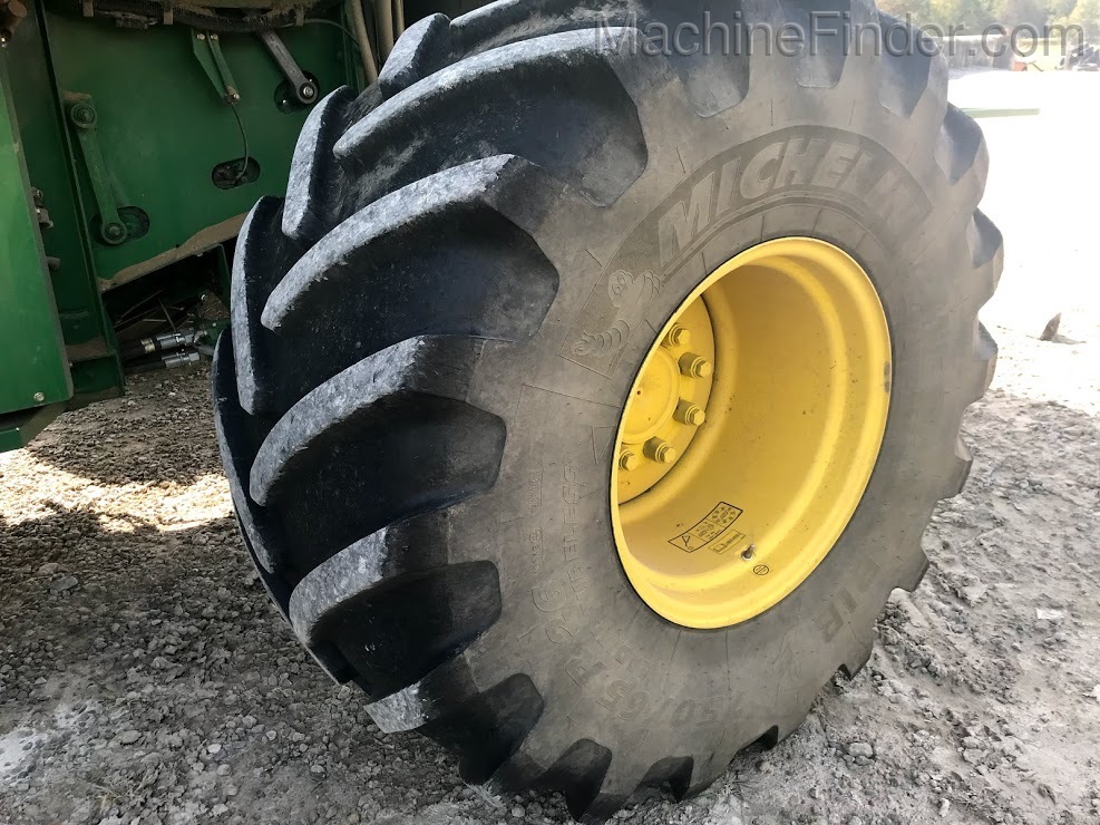 2013 John Deere S680 Image 12