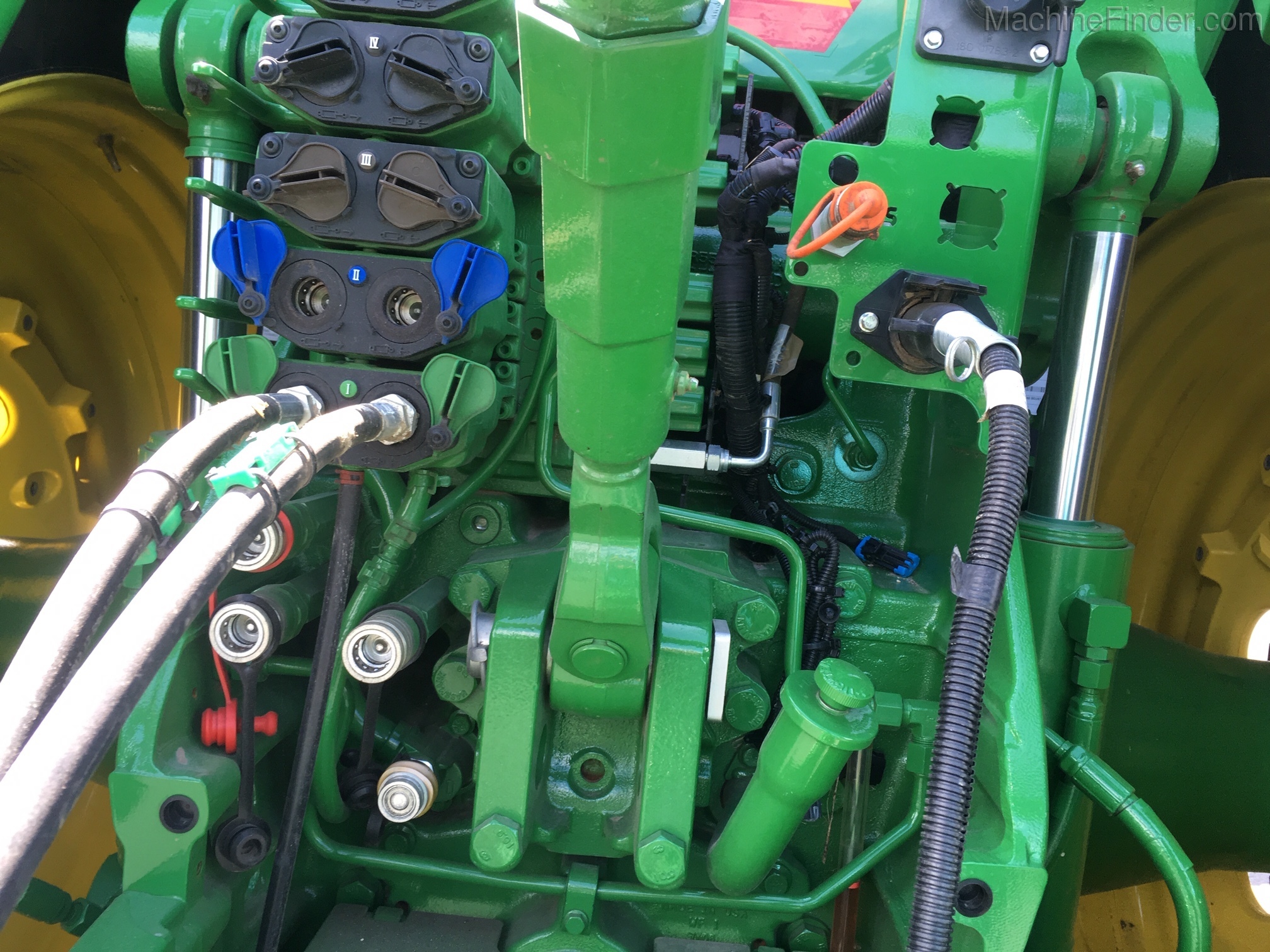 2018 John Deere 8295R Image 13