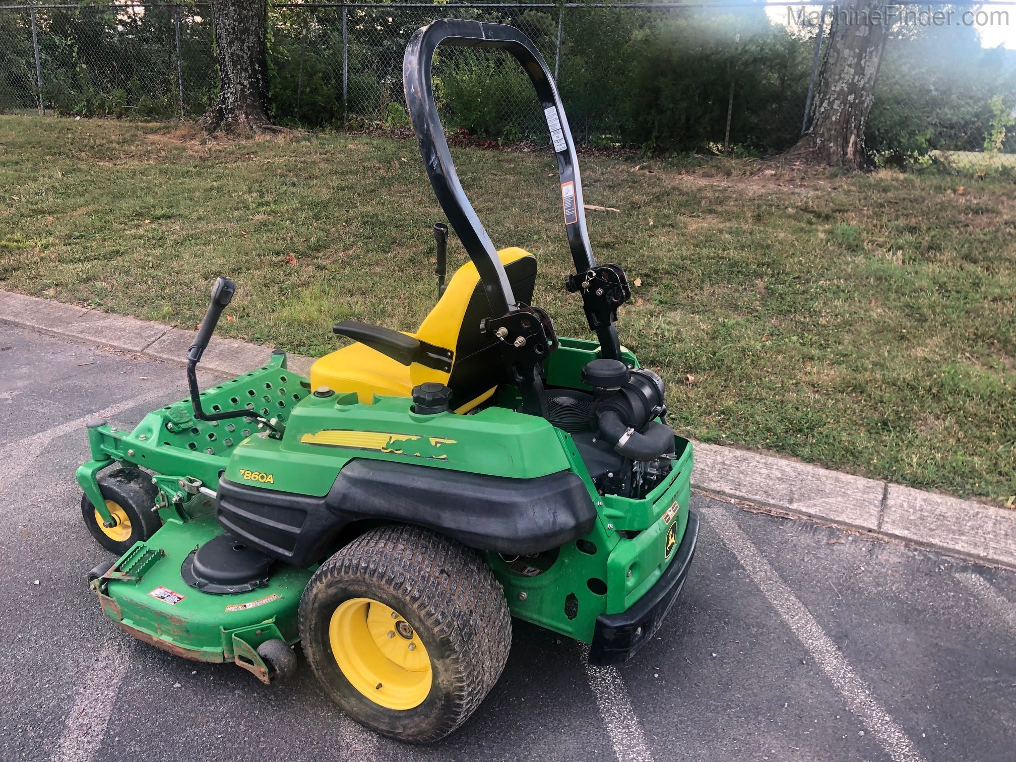 2009 John Deere Z860A Image 2