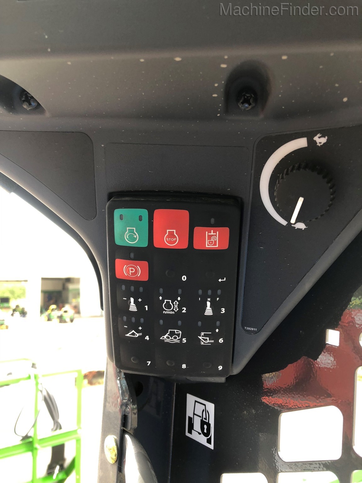 2020 John Deere 325G Image 5