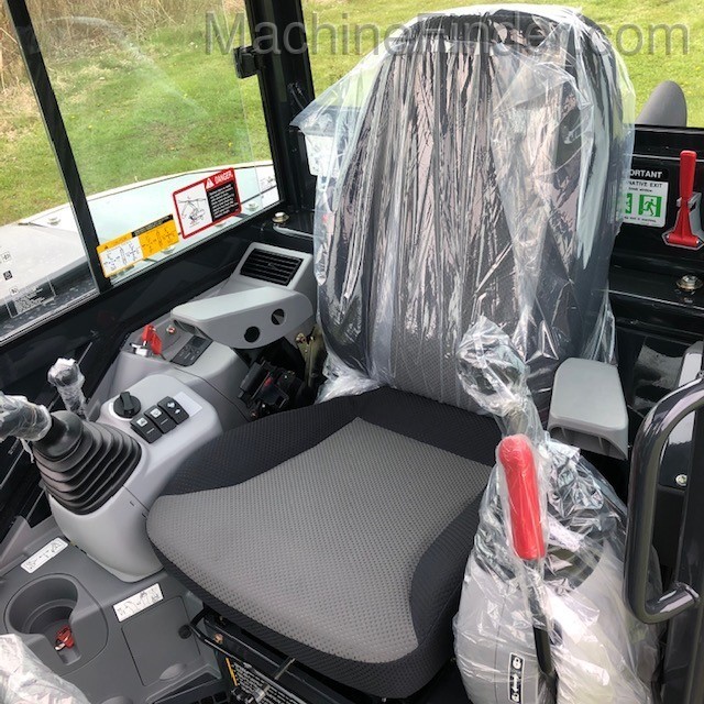 2020 John Deere 60G Image 8