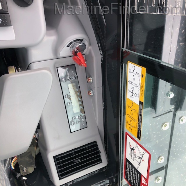 2020 John Deere 60G Image 11