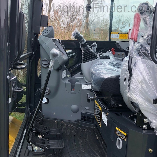 2020 John Deere 60G Image 9