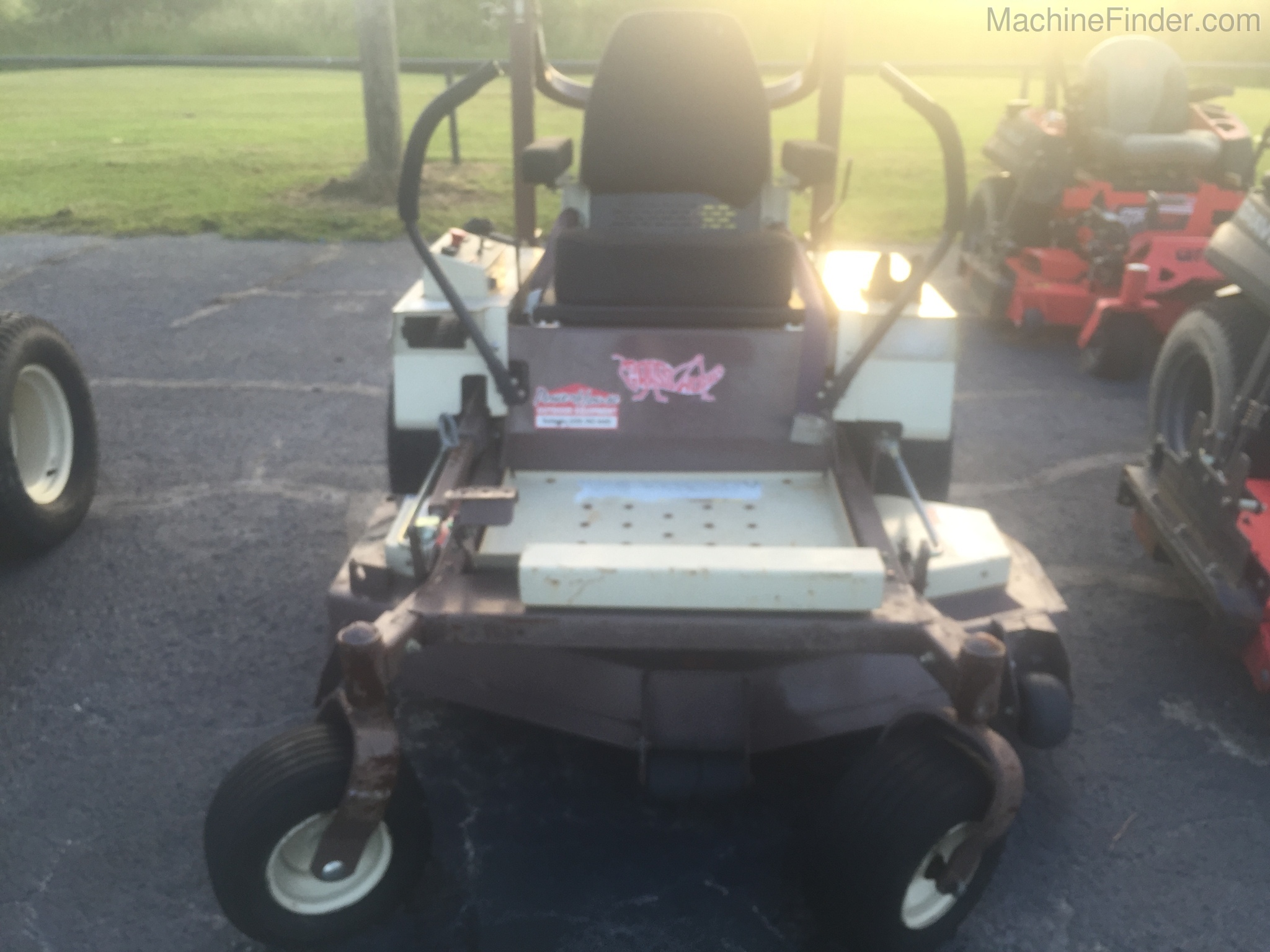 2000 Grasshopper 225V Image 1