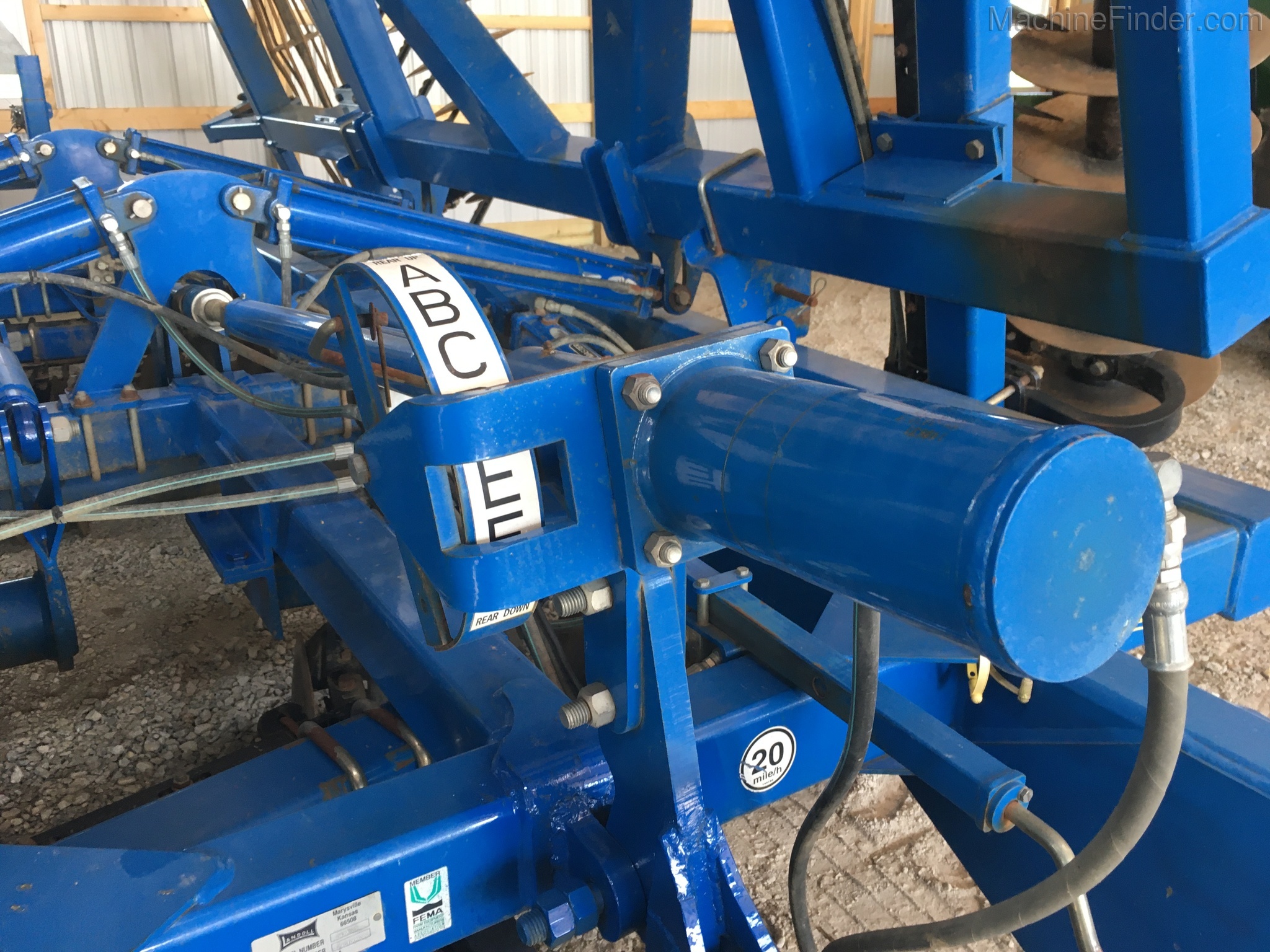 2010 Landoll 7430-29 Image 4