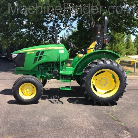 2020 John Deere 5045E Image 1