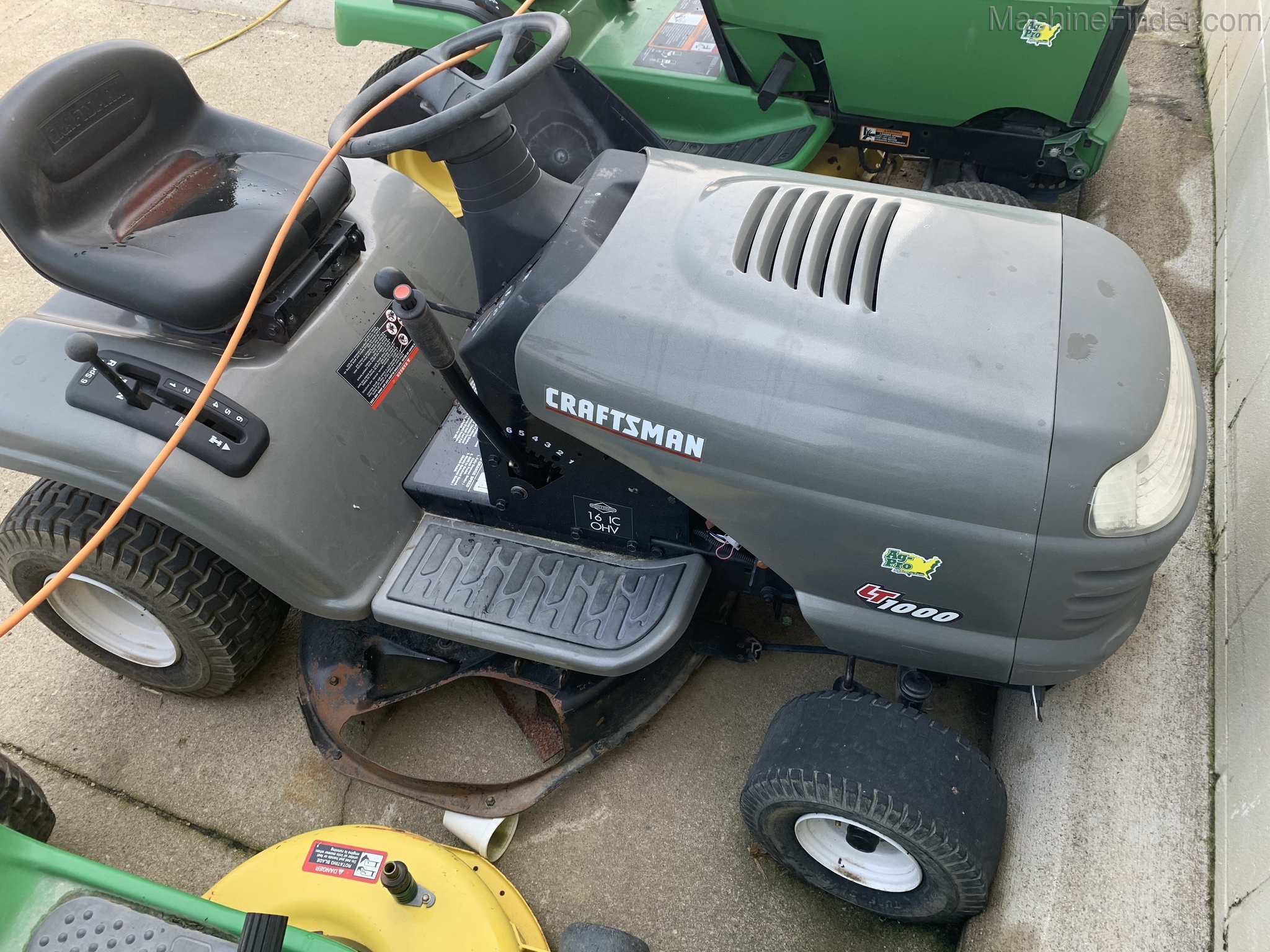 Craftsman LT1000 Image 3