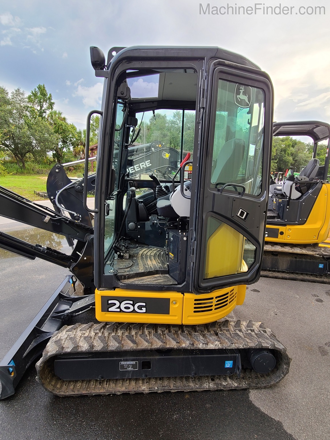 2020 John Deere 26G Image 5