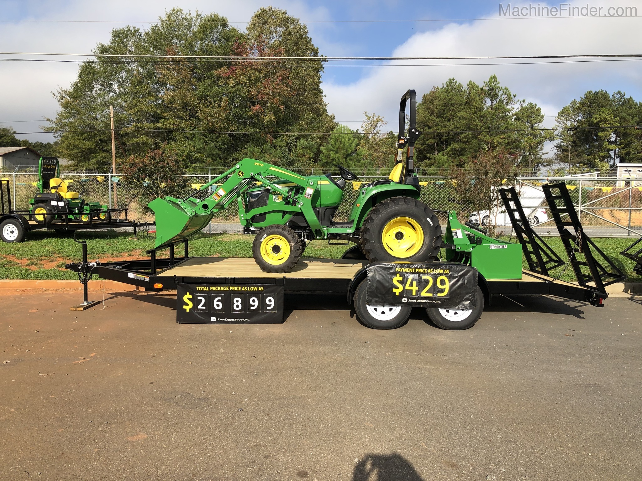 2020 John Deere 3038E Image 1