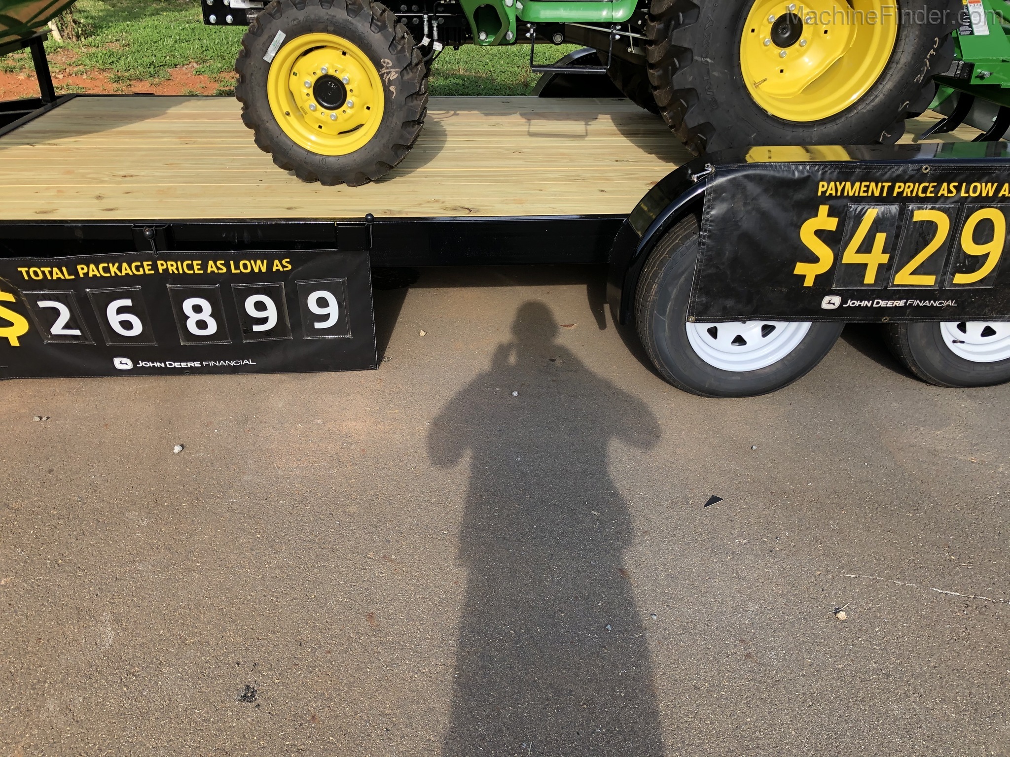 2020 John Deere 3038E Image 5