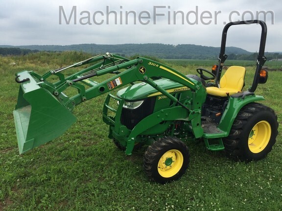2020 John Deere 3033R Image 1