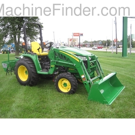 2020 John Deere 3033R Image 12