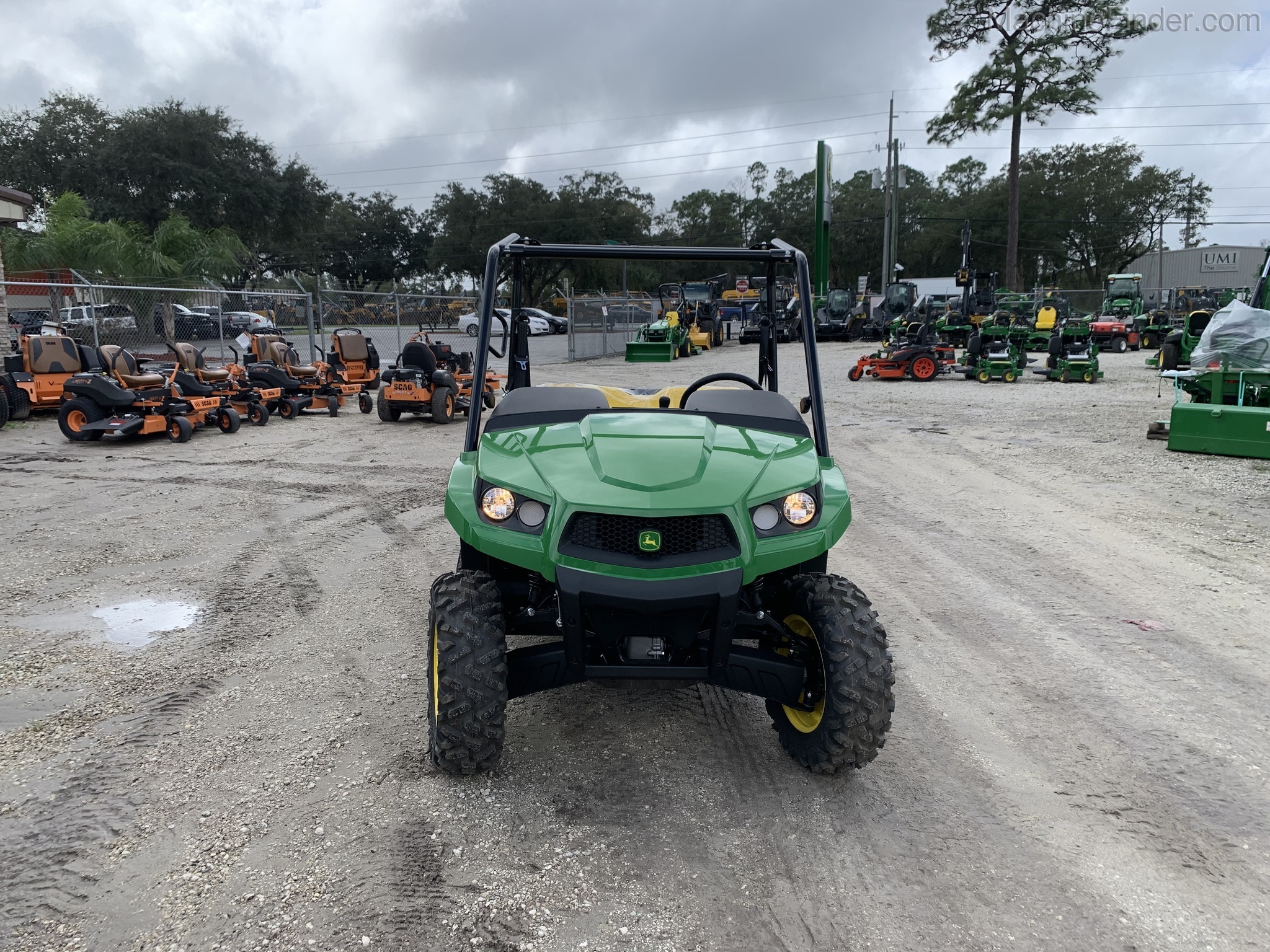 2021 John Deere 560E Image 2