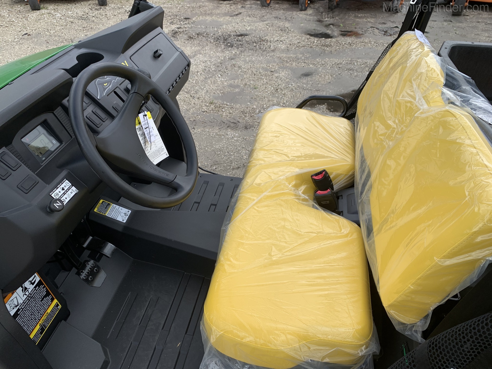 2021 John Deere 560E Image 9