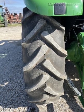 2018 John Deere 5075E Image 5