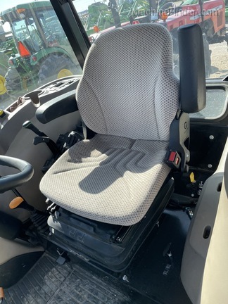 2018 John Deere 5075E Image 8
