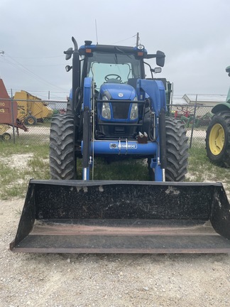 2010 New Holland T6030 Image 2