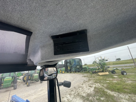 2010 New Holland T6030 Image 13