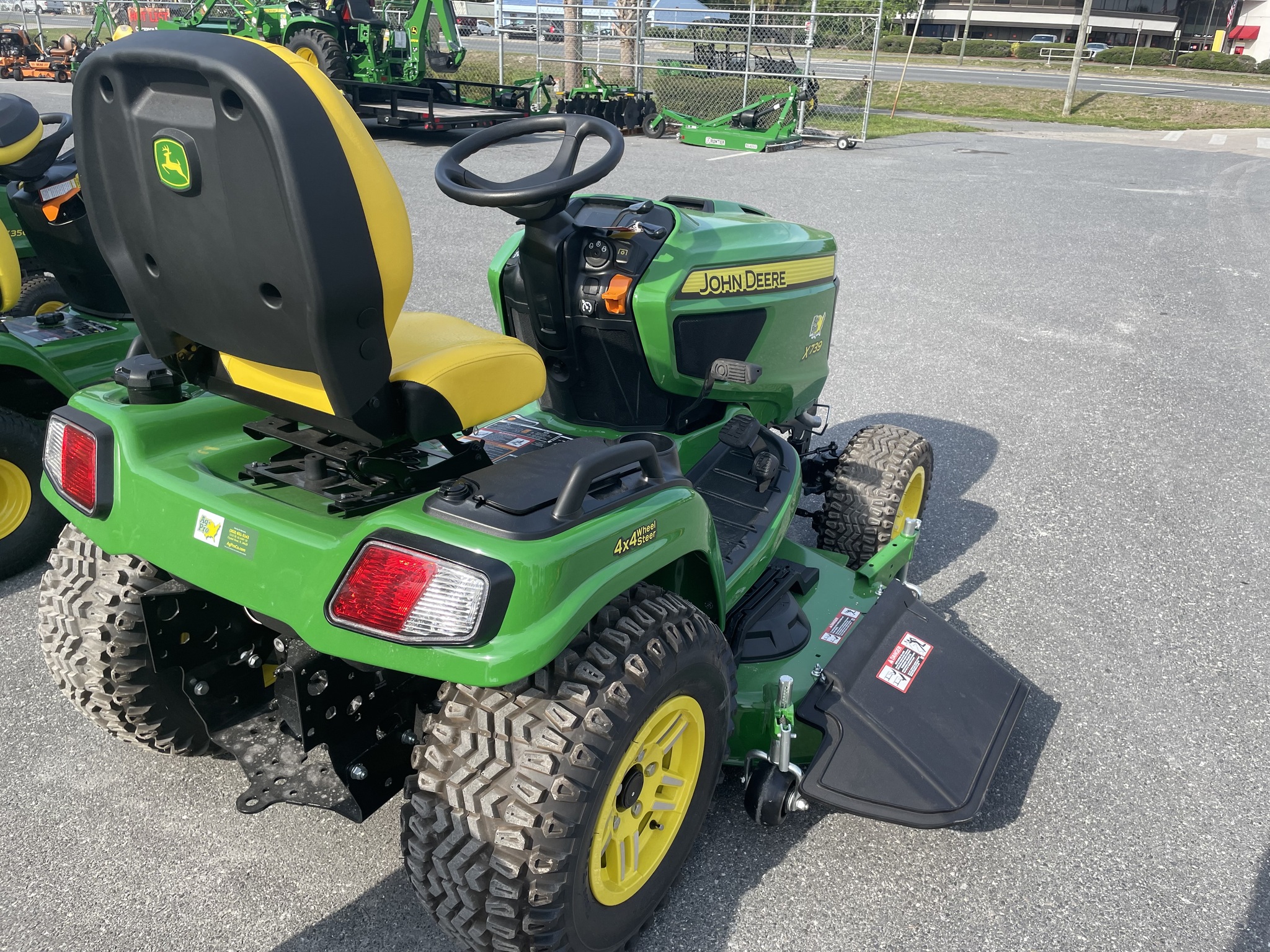 2023 John Deere X739 Image 2
