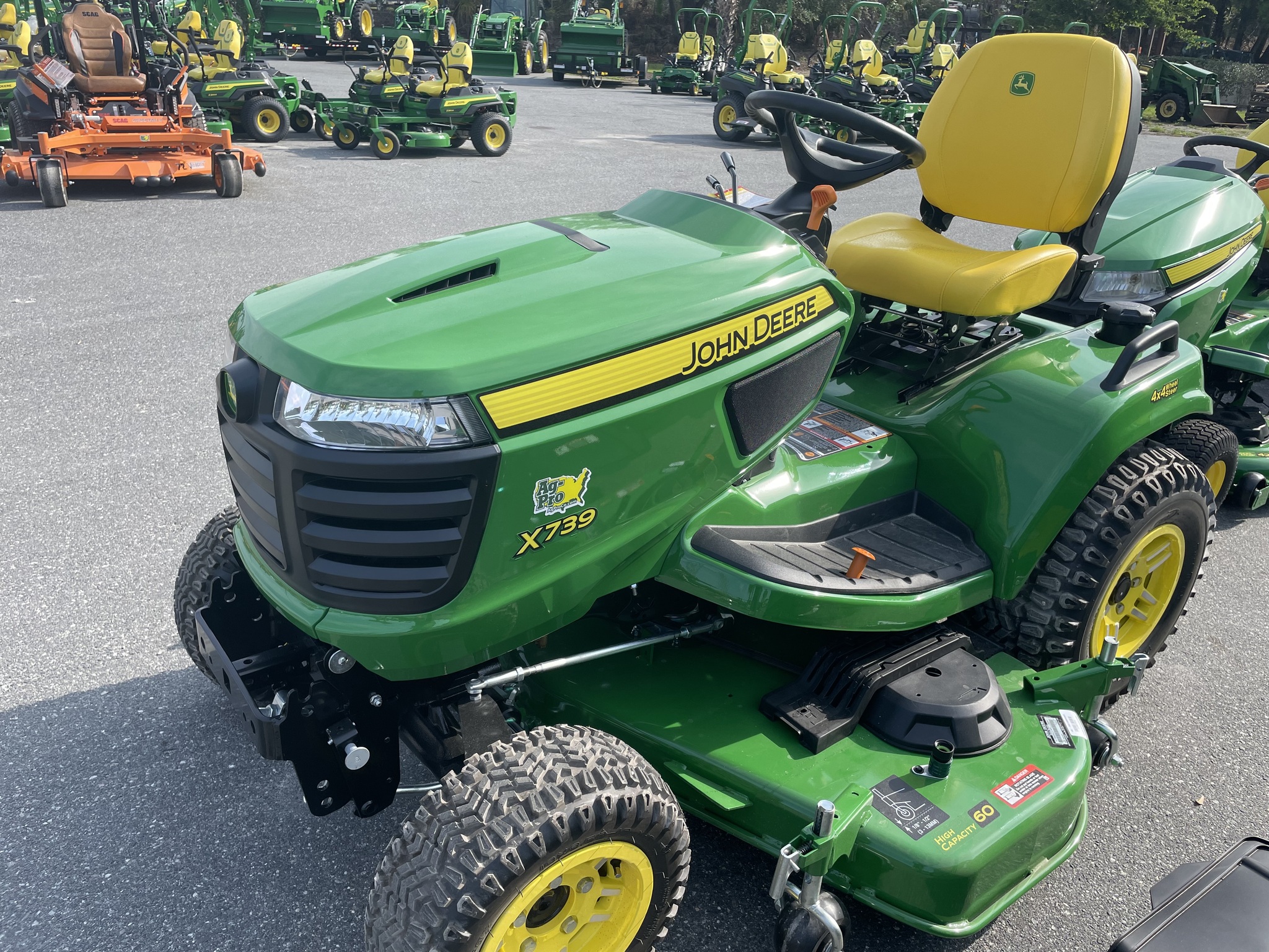 2023 John Deere X739 Image 5