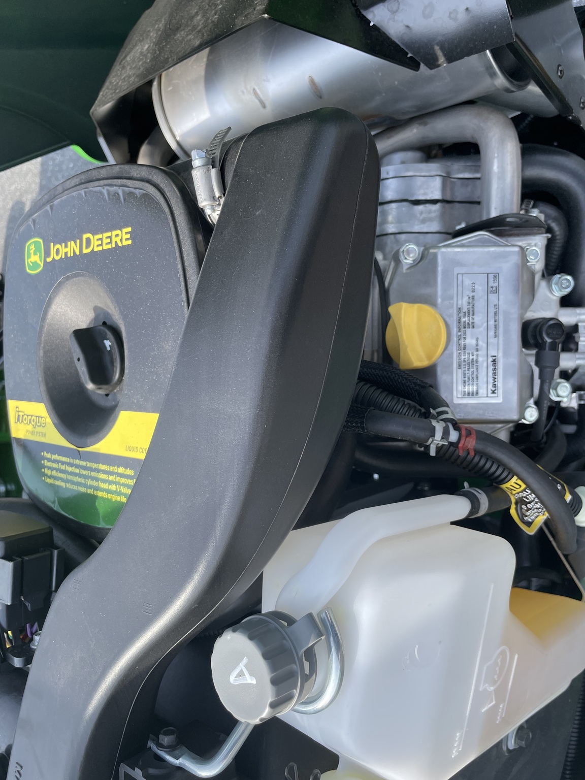 2023 John Deere X739 Image 7