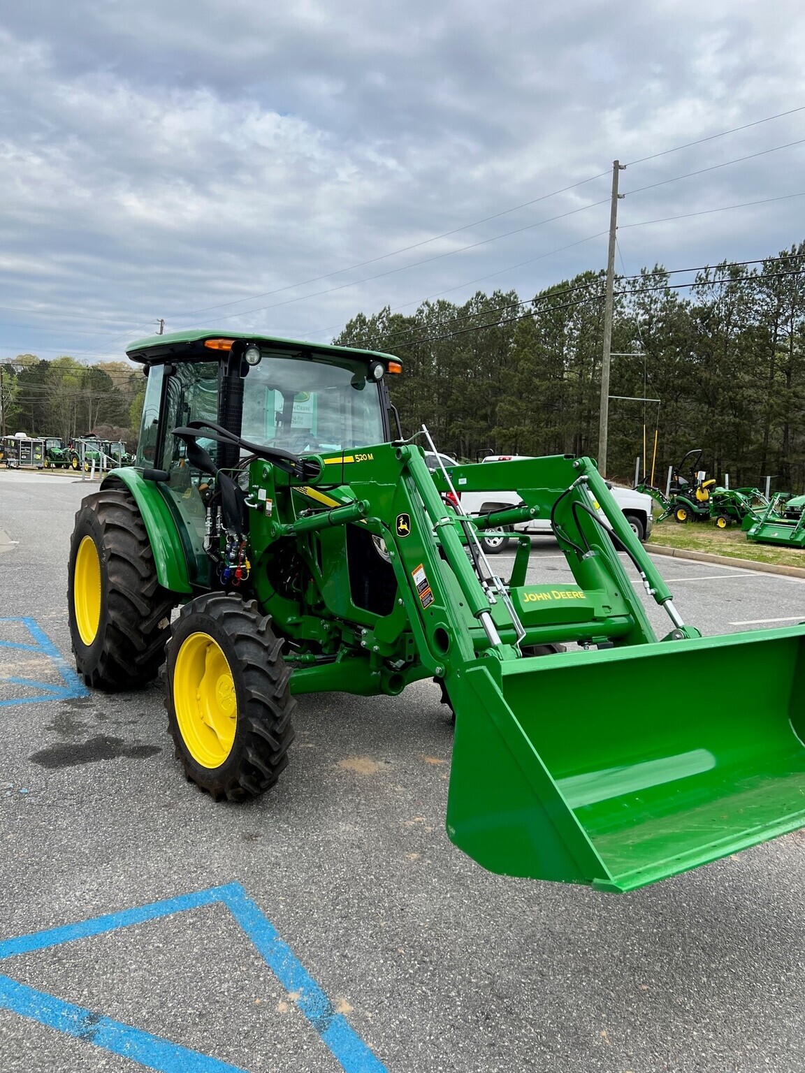 2023 John Deere 5075E Image 4