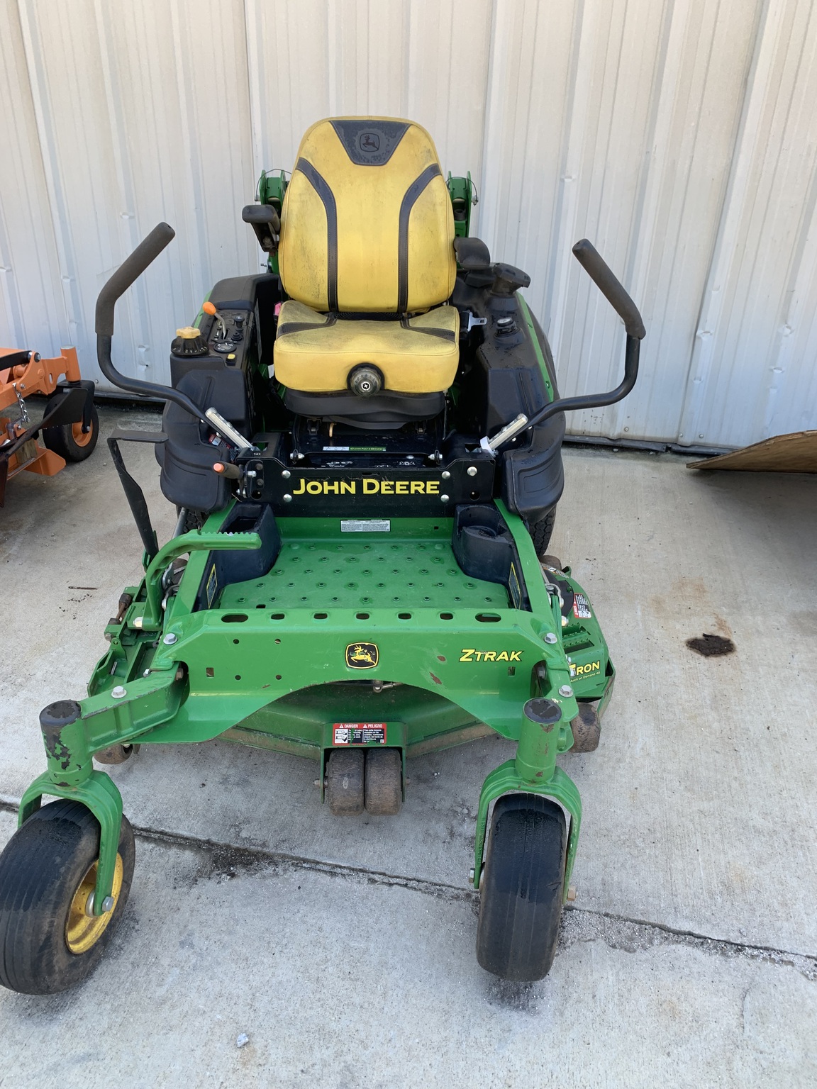 2021 John Deere Z920M Image 1