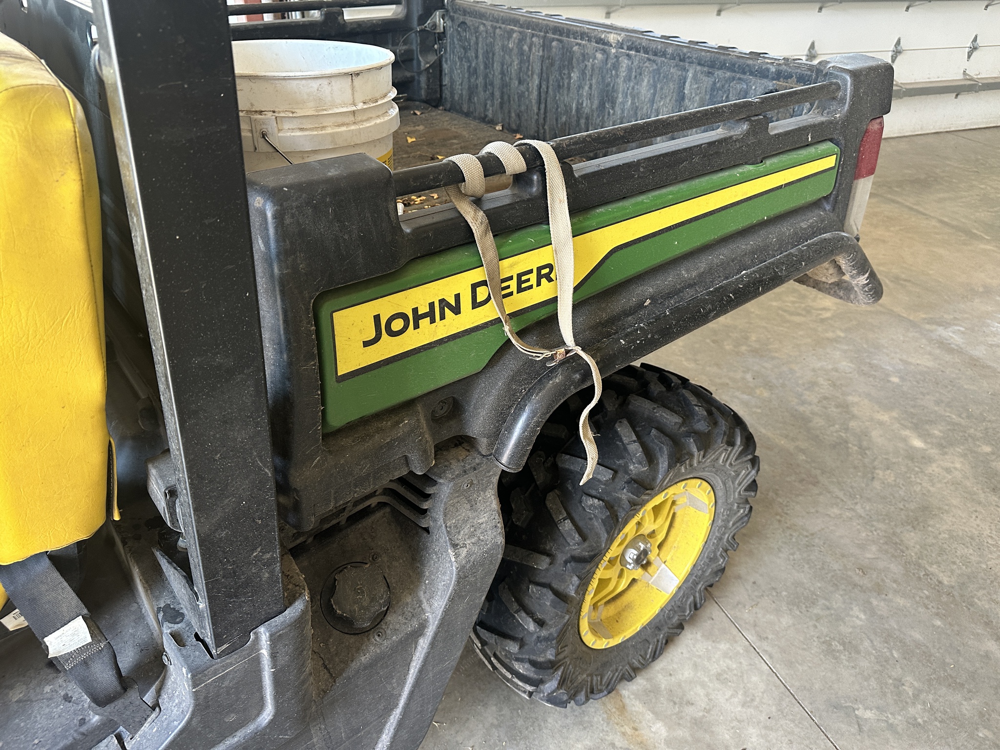 2022 John Deere XUV 835M Image 10