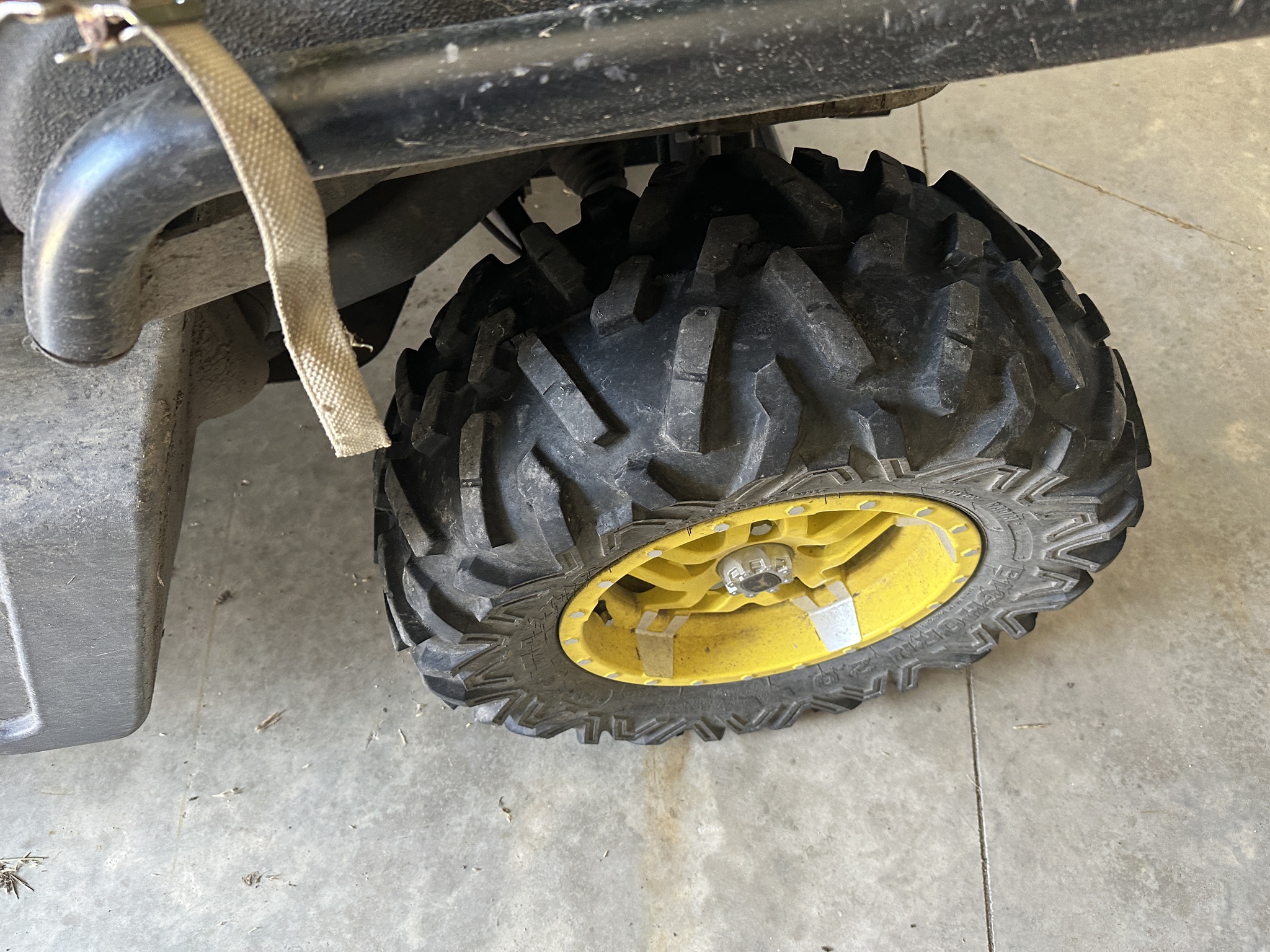 2022 John Deere XUV 835M Image 9