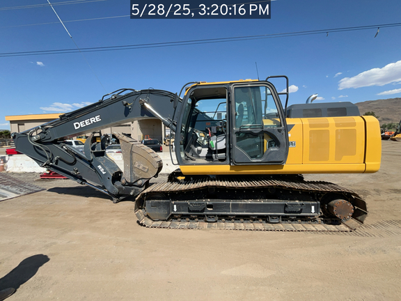 Photo of 2022 John Deere 210GLC