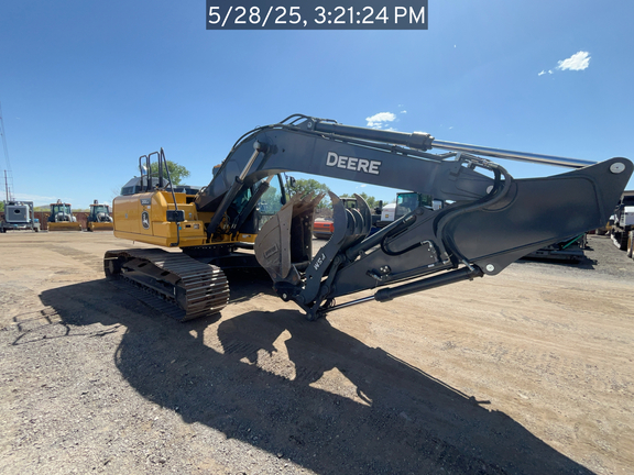 2022 John Deere 210G LC