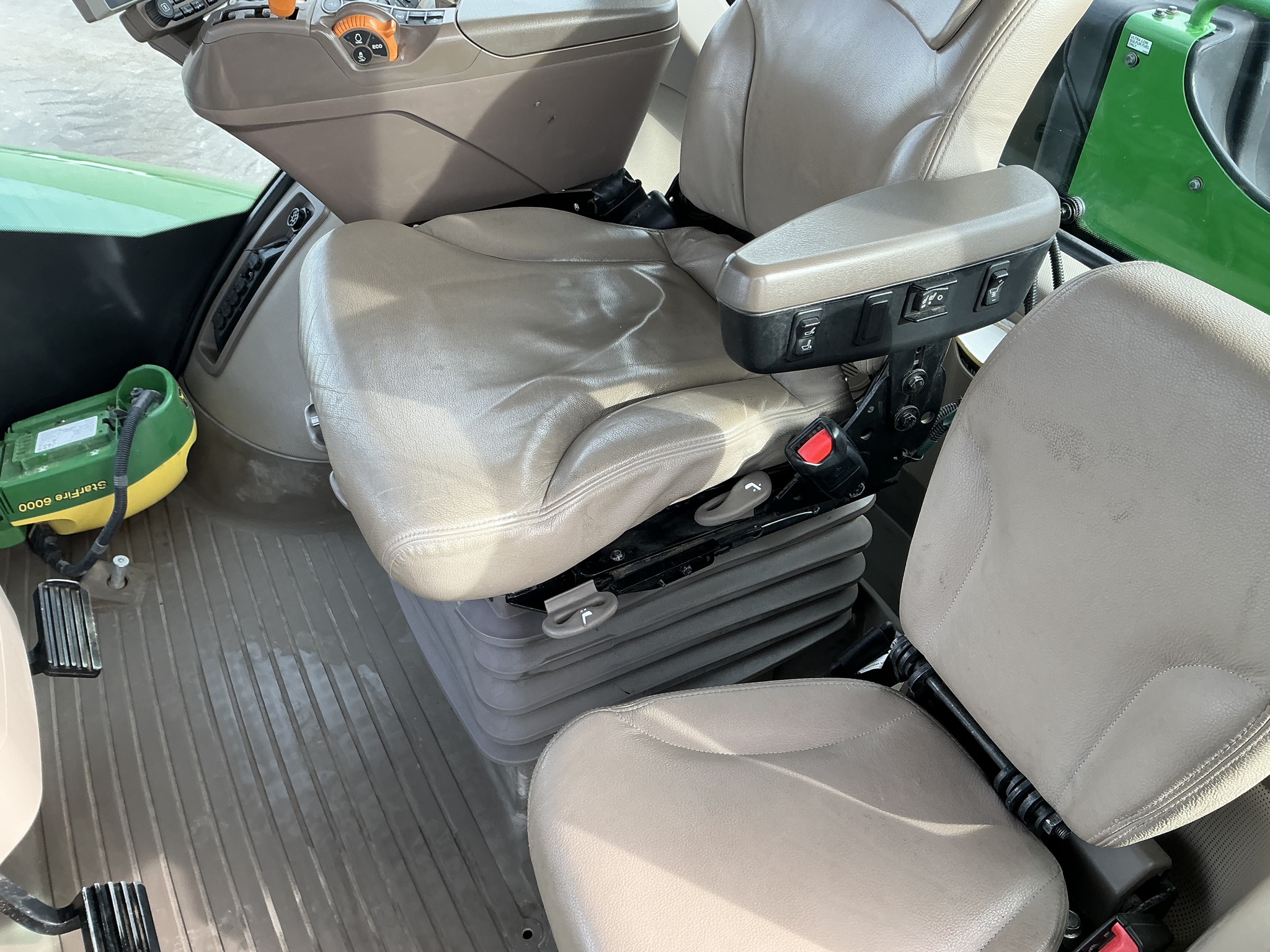 2019 John Deere 9570R Image 20