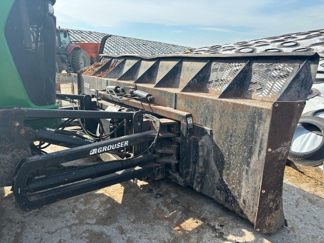 2008 Grouser 6200 Image 1