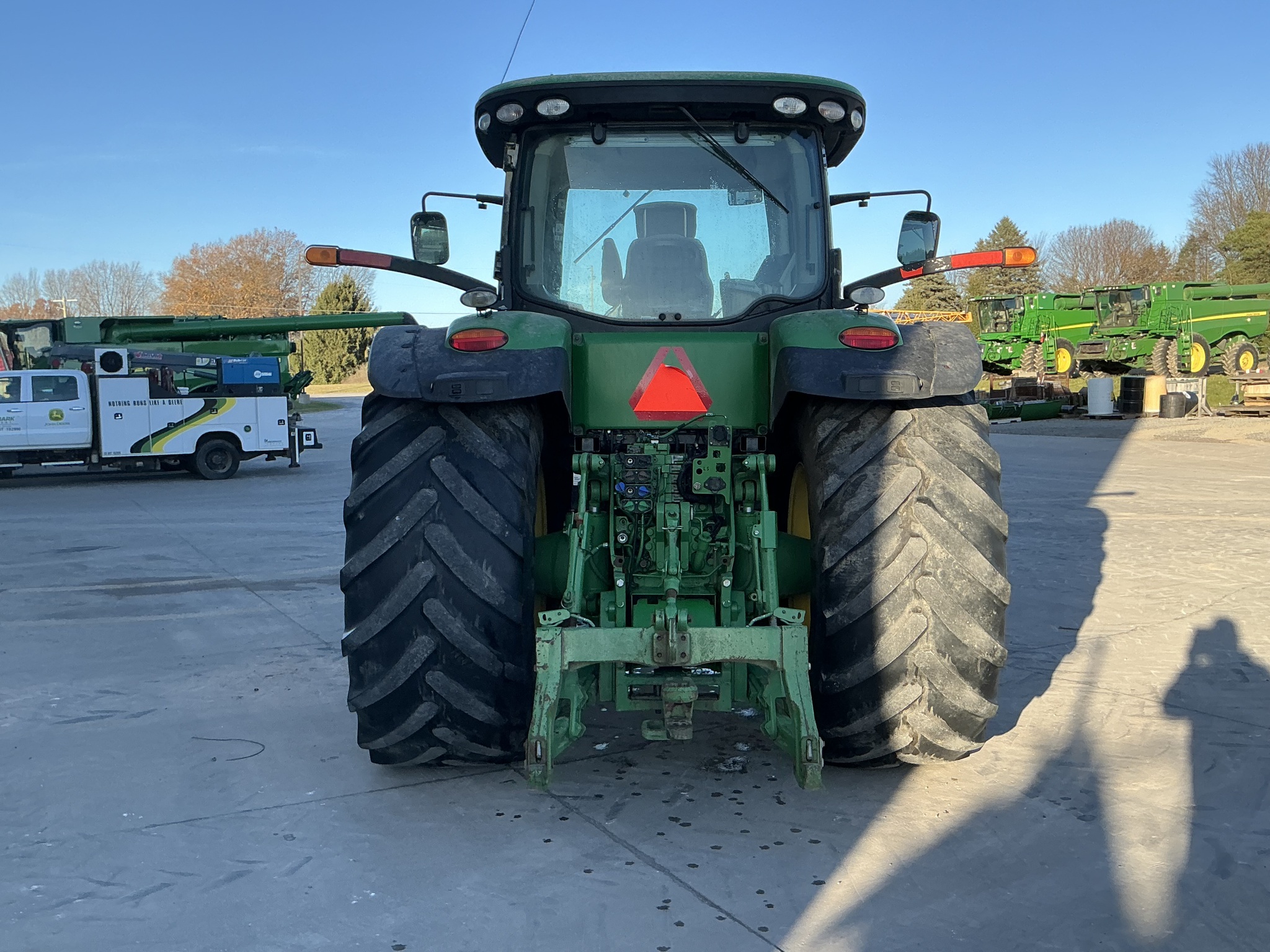 2016 John Deere 8370R Image 4
