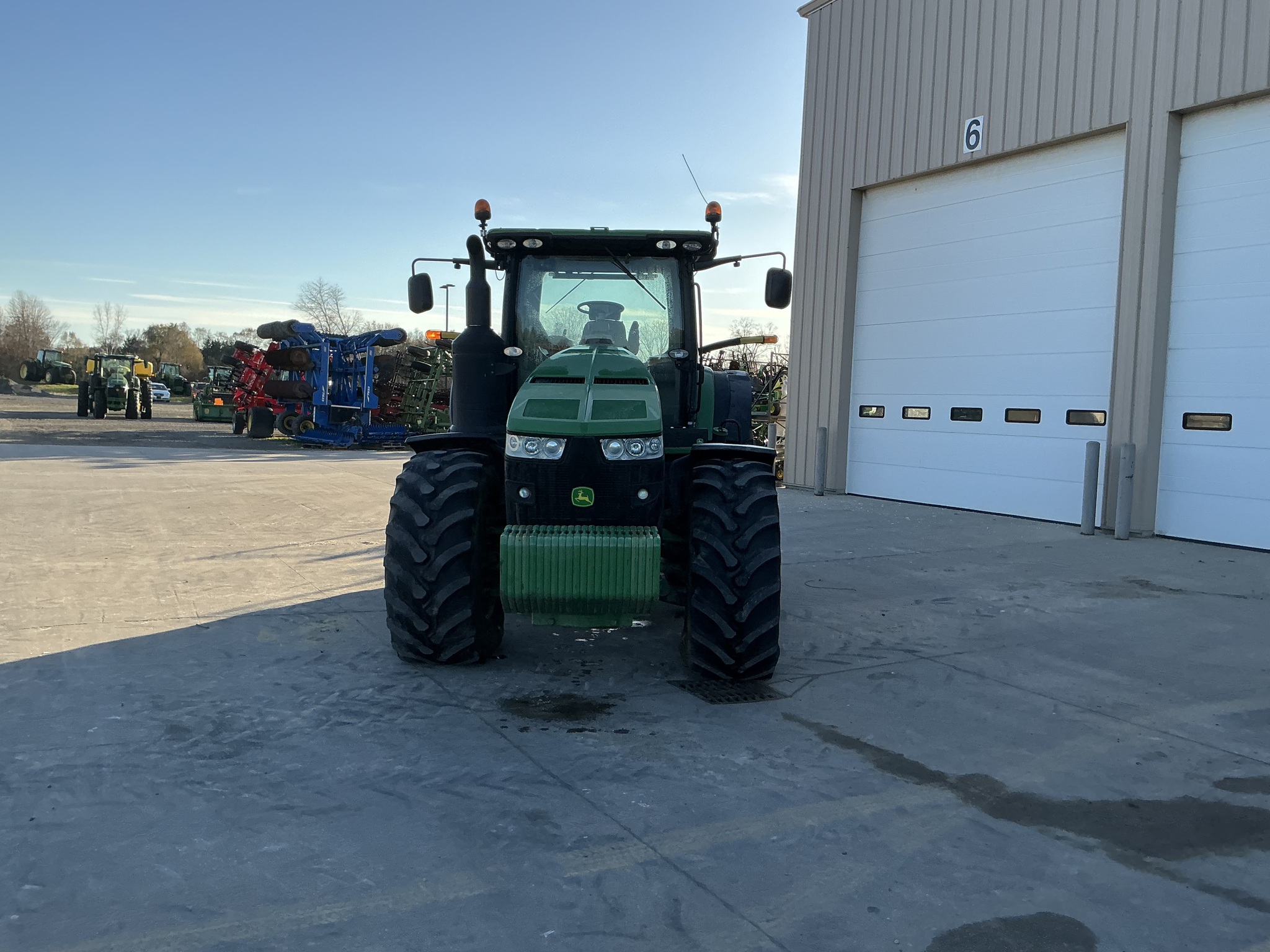 2016 John Deere 8370R Image 8