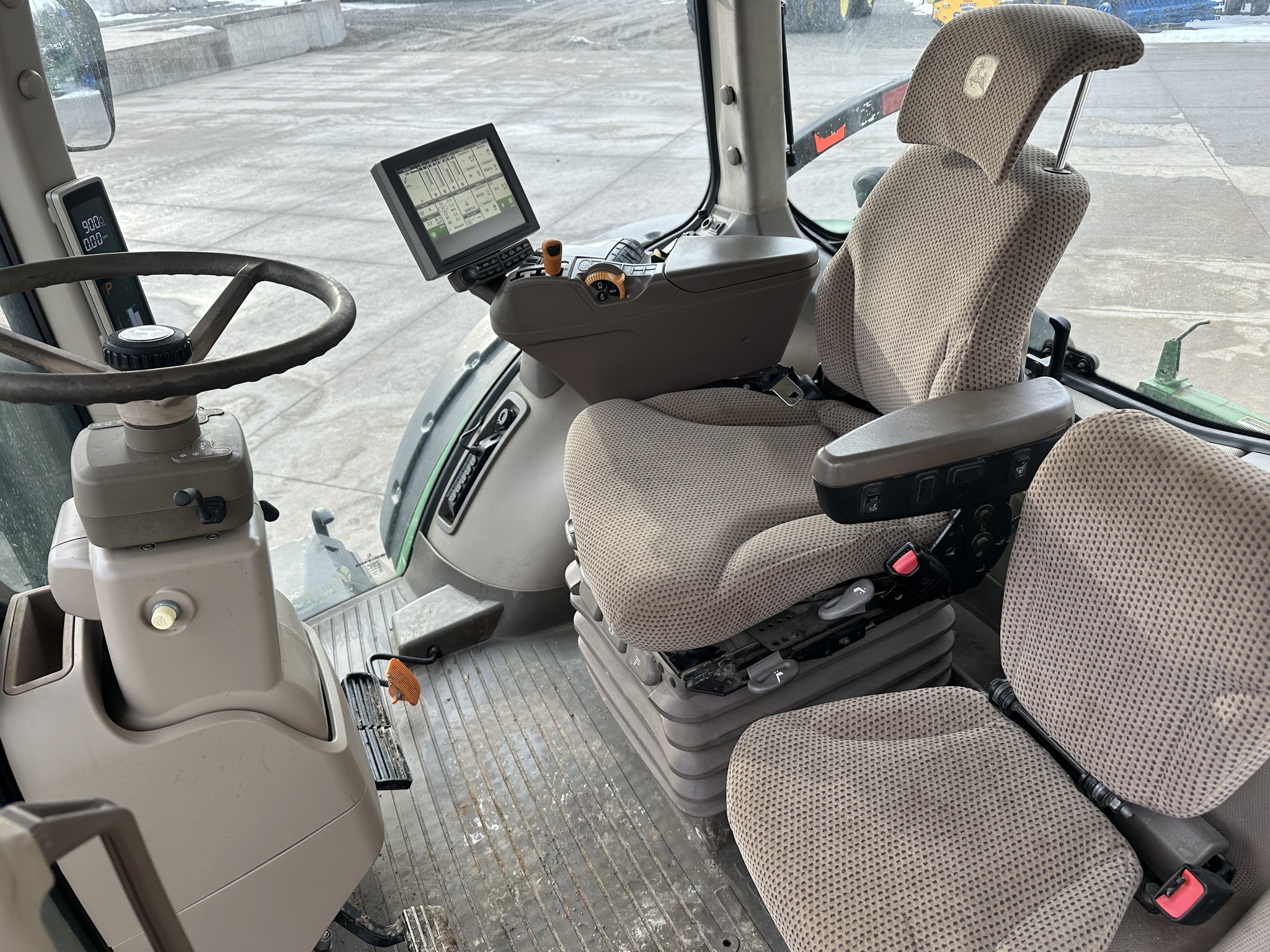 2016 John Deere 8370R Image 3