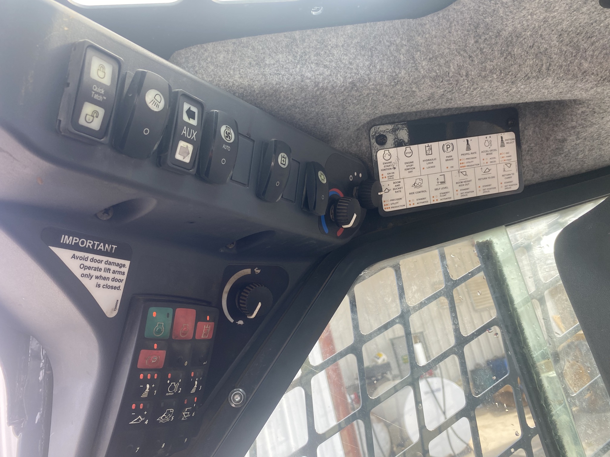  2020 John Deere 333G at Heritage Tractor in Harrison, AR