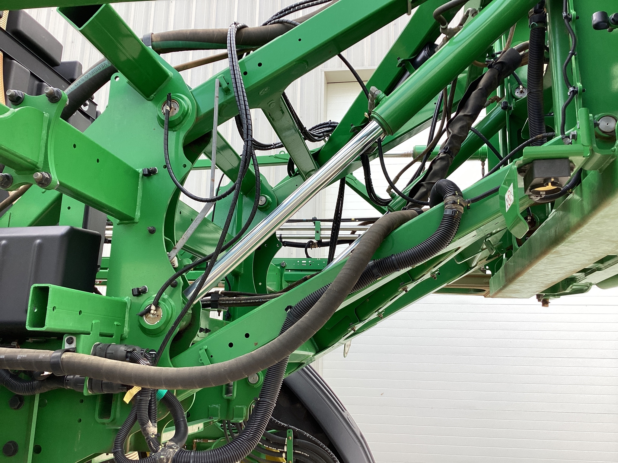 2022 John Deere 410R Image 16