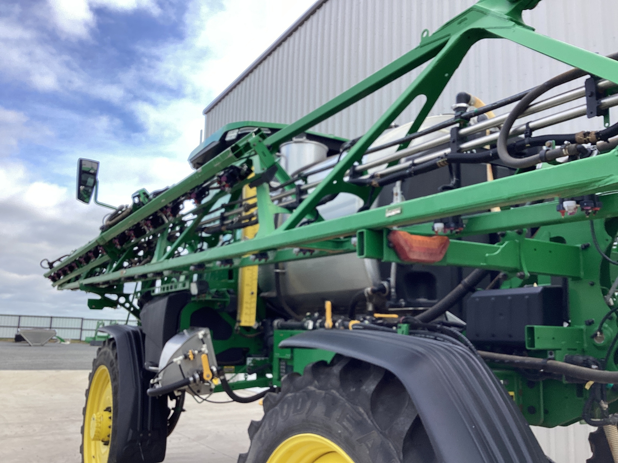 2022 John Deere 410R Image 11