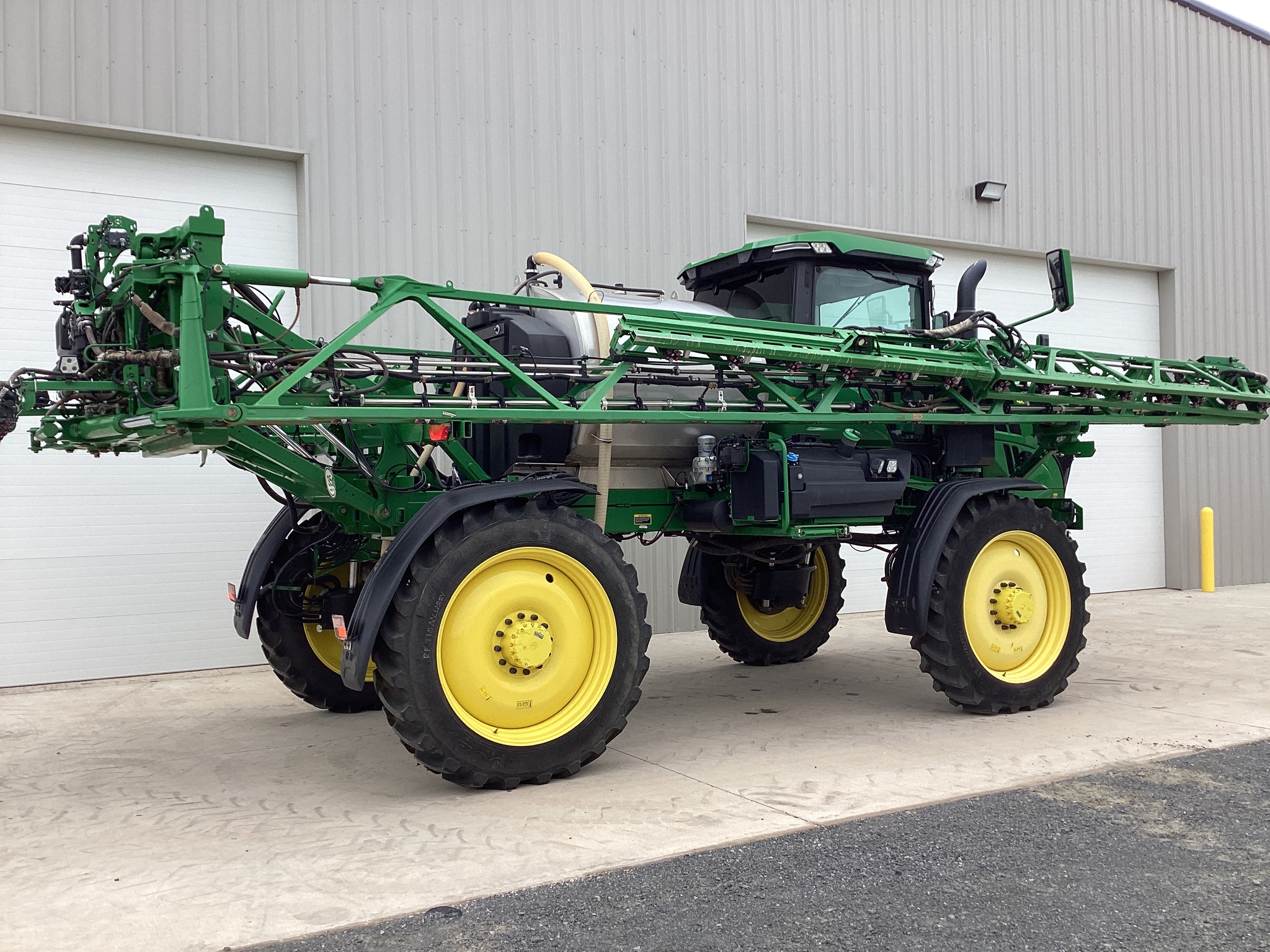 2022 John Deere 410R Image 7