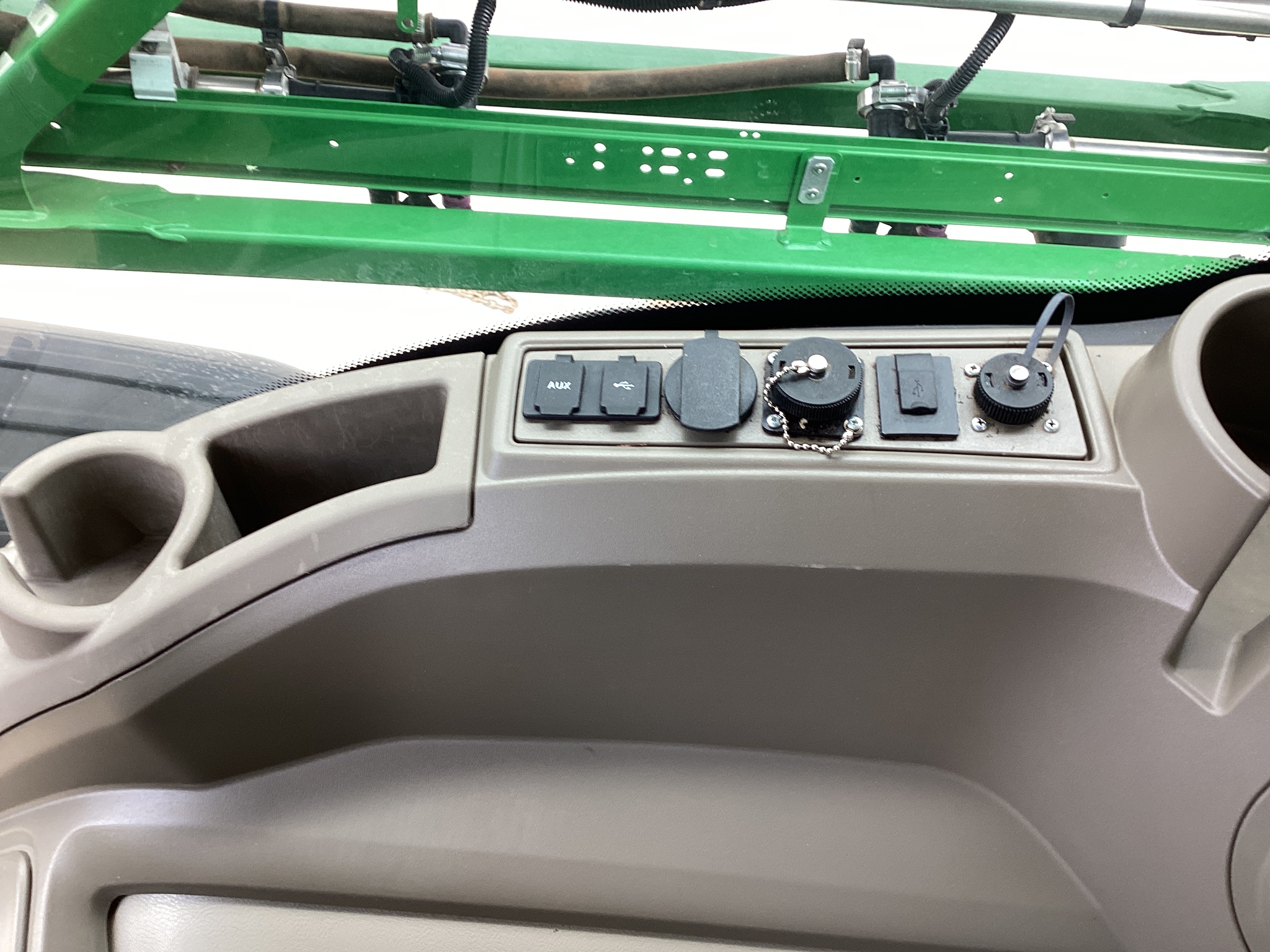 2022 John Deere 410R Image 43