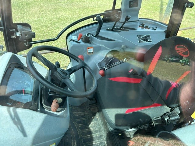2018 Mahindra 8090 Image 5
