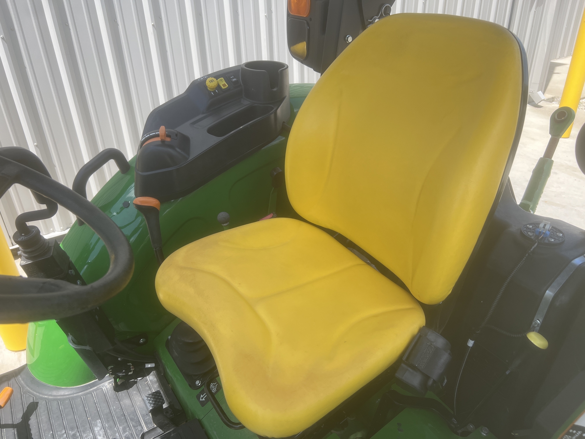 2024 John Deere 5060E Image 16