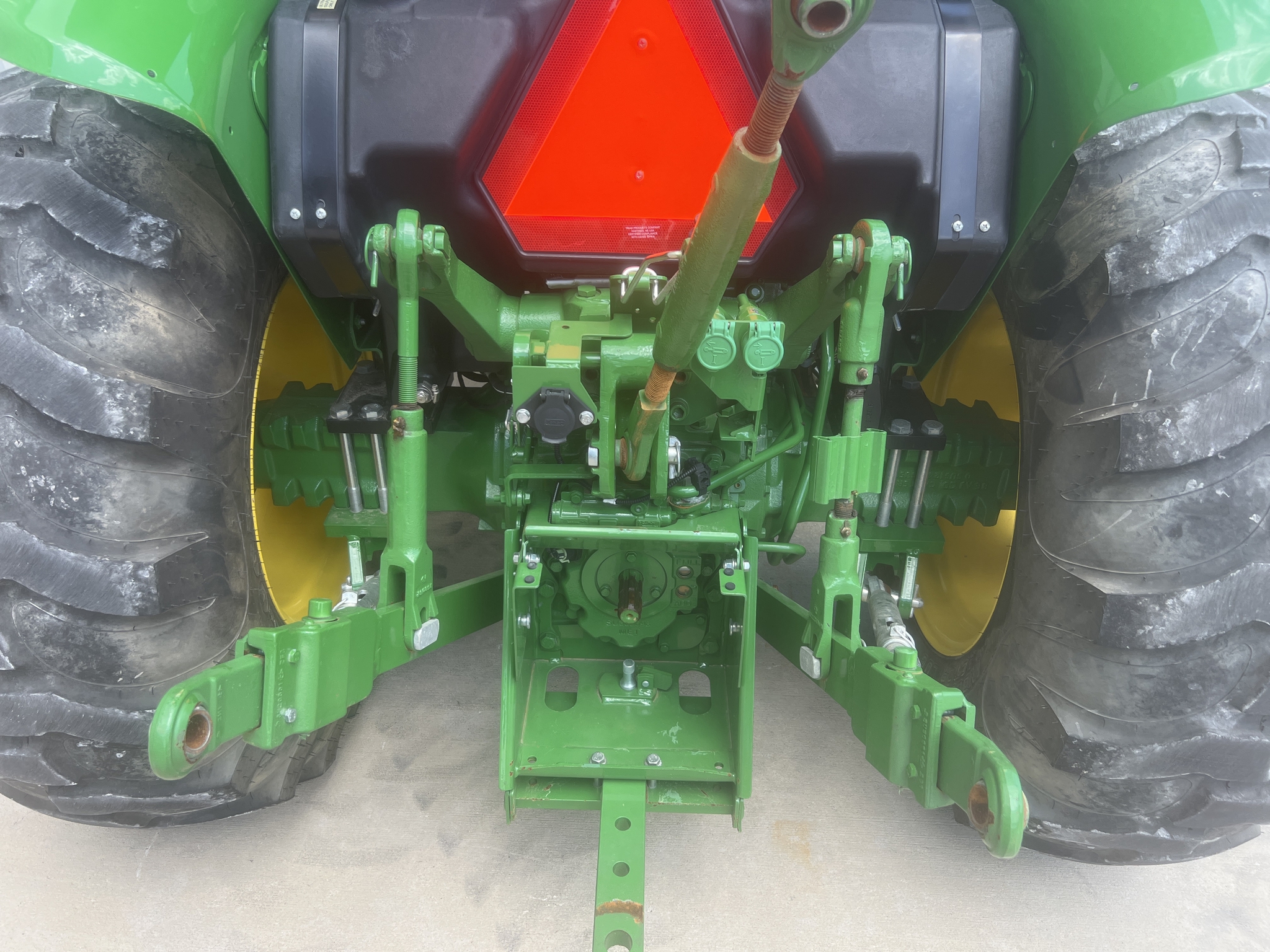 2024 John Deere 5060E Image 13